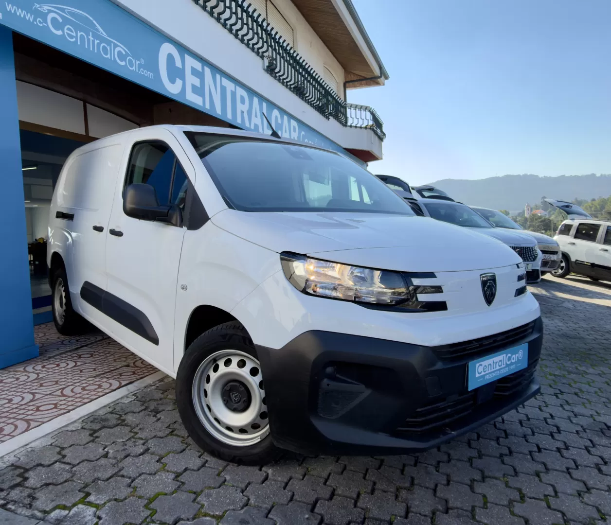 Peugeot  Partner 1.5 BlueHdi L2H1 102Cv | CARPLAY | CÂMARA | IVA DEDUTÍVEL | 3 LUG - foto 2