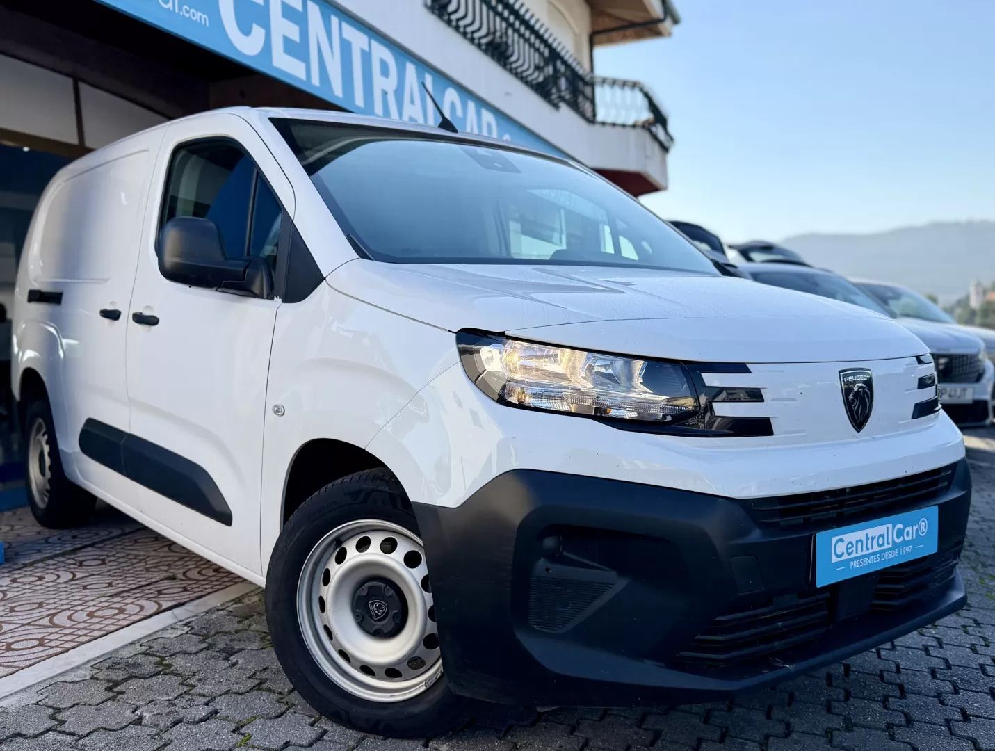 Peugeot  Partner 1.5 BlueHdi L2H1 102Cv | CARPLAY | CÂMARA | IVA DEDUTÍVEL | 3 LUG