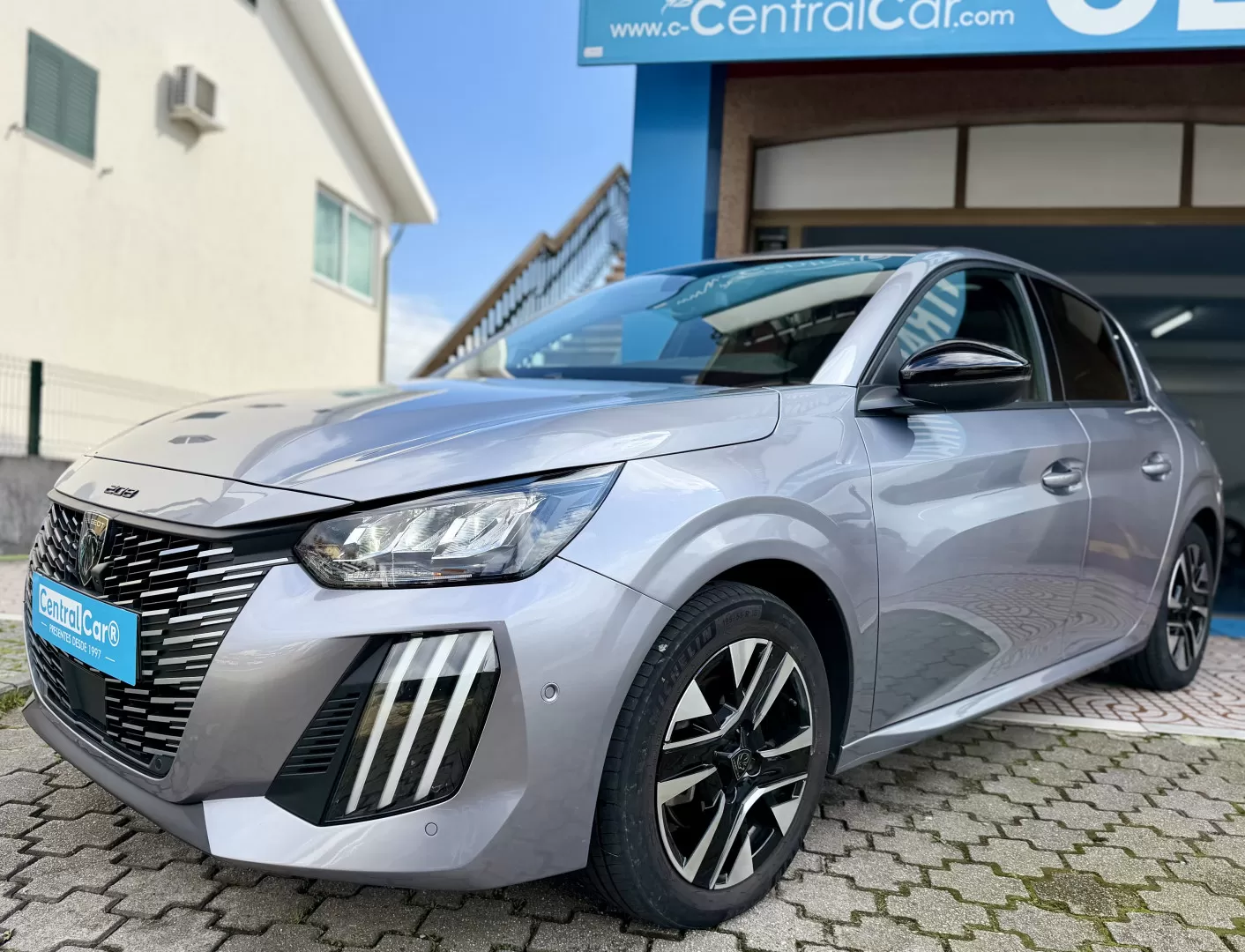 Peugeot 208 1.2 PureTech Allure 101Cv | CÂMARA | CARPLAY - foto 5