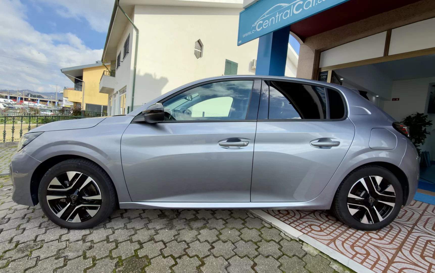 Peugeot 208 1.2 PureTech Allure 101Cv | CÂMARA | CARPLAY - foto 6