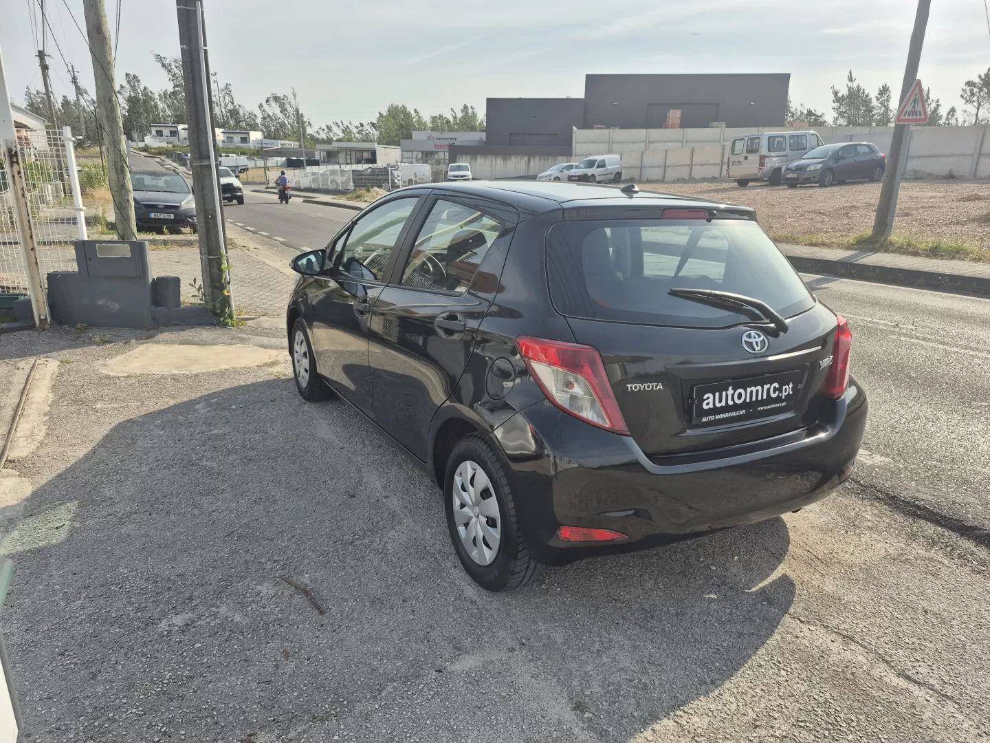 Toyota Yaris 1.0 VVT-i Comfort+AC+VSC - foto 8