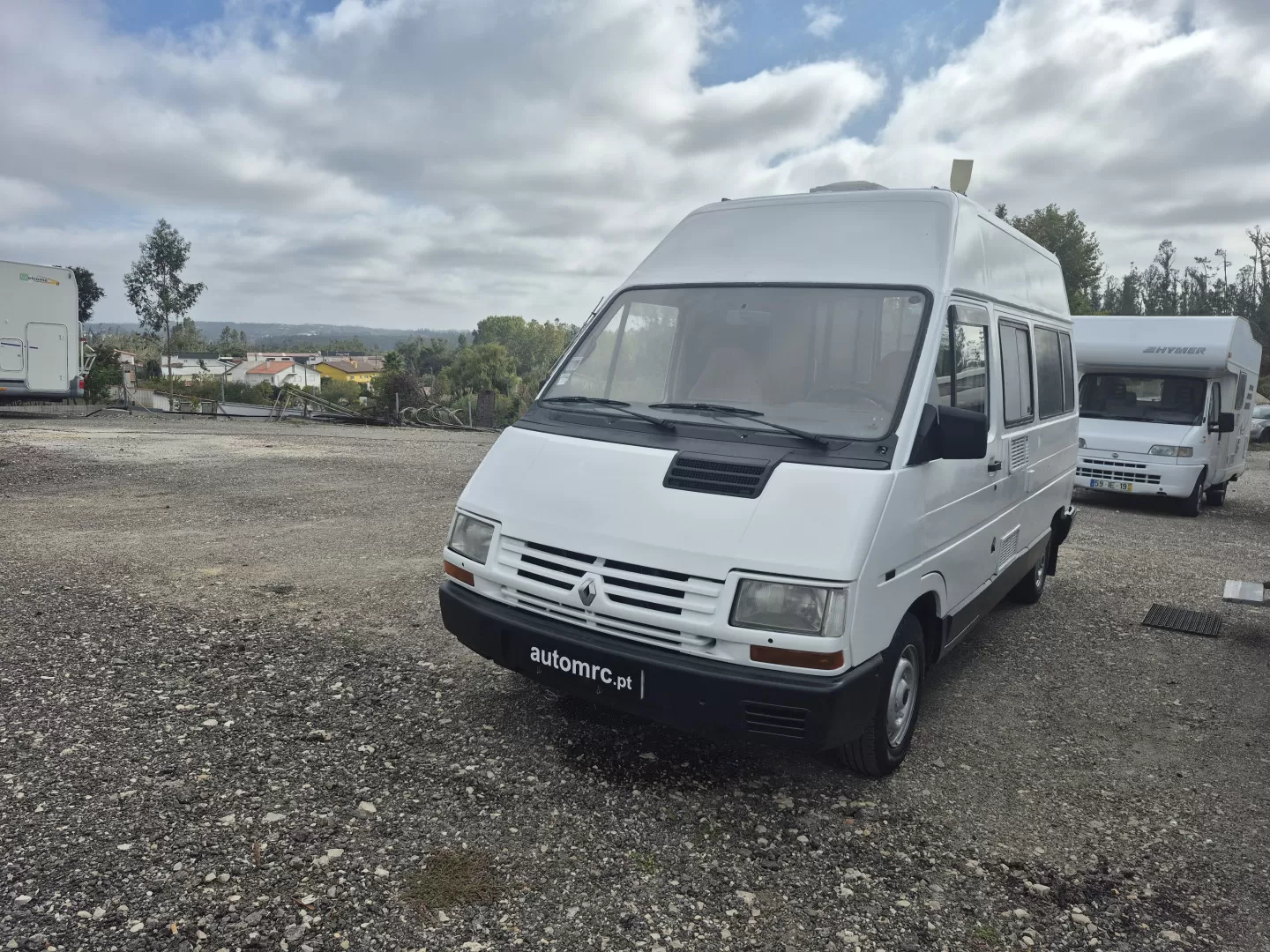 Renault  TRAFIC  2.5 D  - AUTO VIVENDA – 3 LUGARES – 3 DORMIDAS - foto 2