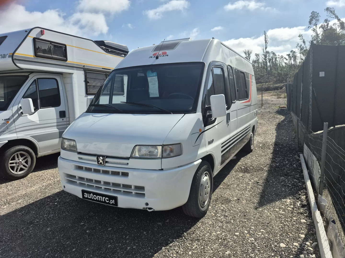 Peugeot  Boxer  2.5 TD   108  CV - AUTO VIVENDA XXL  - 4 LUGARES - 4 DORMIDAS - foto 3
