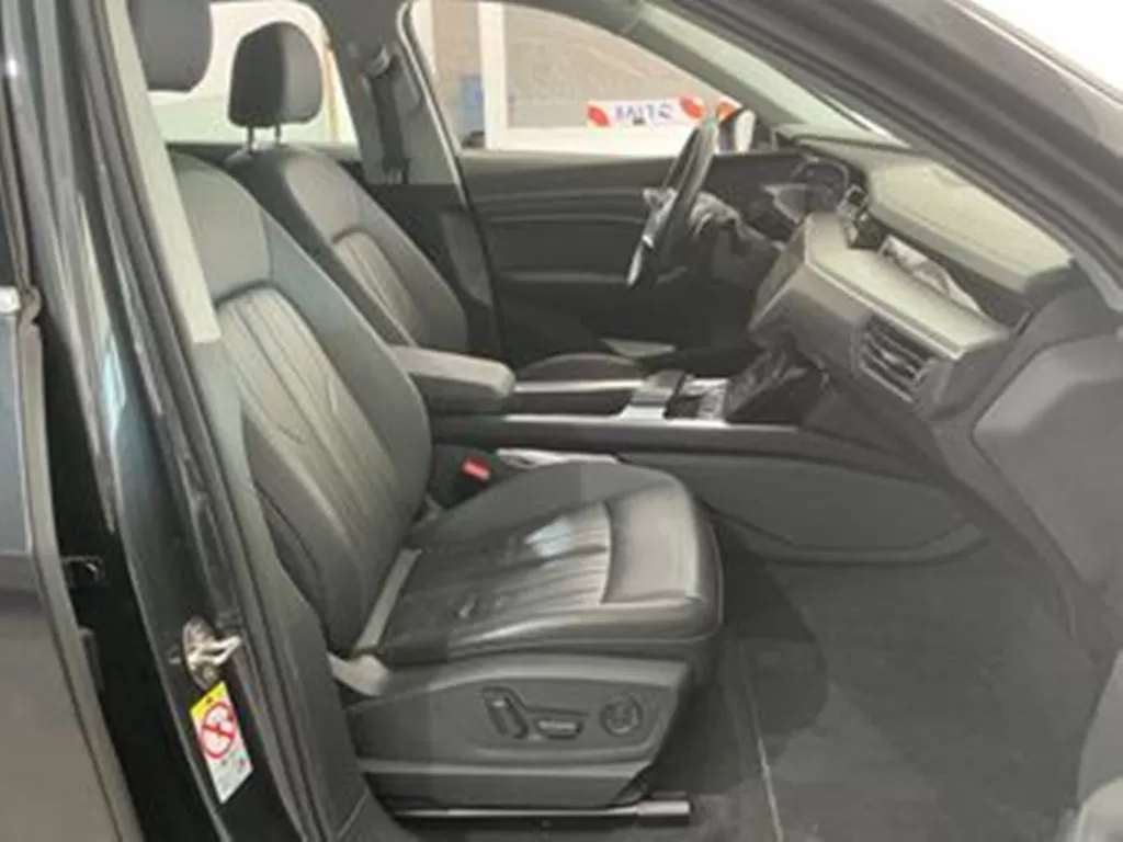 Audi e-tron Sportback 55 Quattro - foto 6