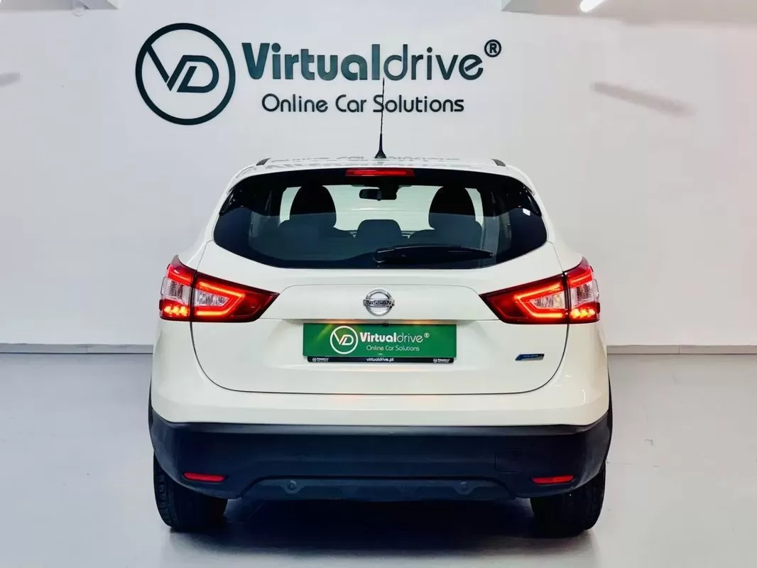 Nissan Qashqai 1.5 dCi Acenta Connect - foto 8