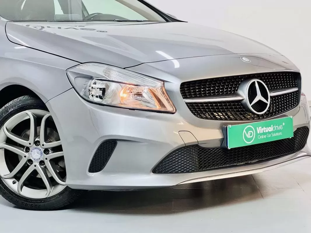 Mercedes-Benz A 180 d 7G-DCT Peak Edition - foto 4