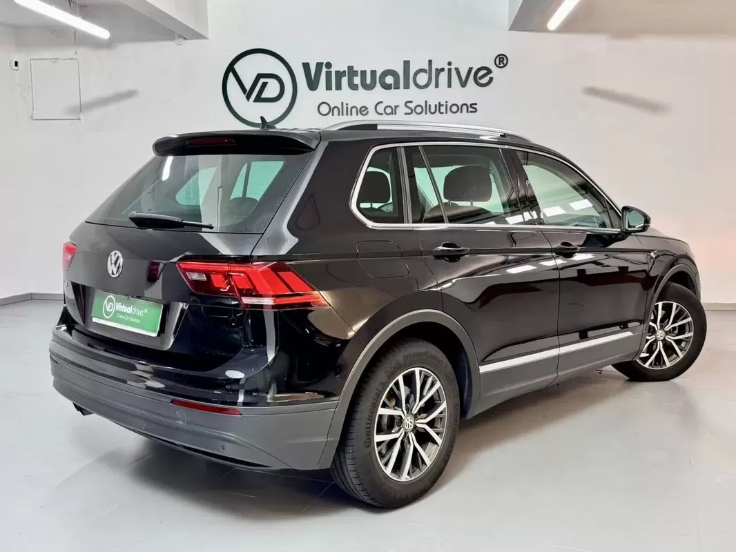 VW Tiguan 1.6 TDI Confortline - foto 6