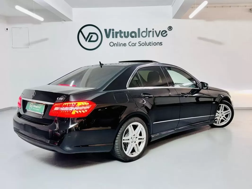 Mercedes-Benz E 250 CDi Avantgarde BlueEfficiency Auto. - foto 6