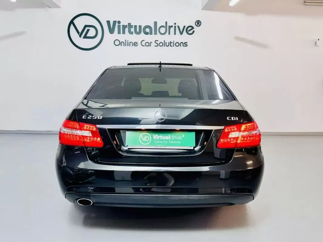 Mercedes-Benz E 250 CDi Avantgarde BlueEfficiency Auto. - foto 8