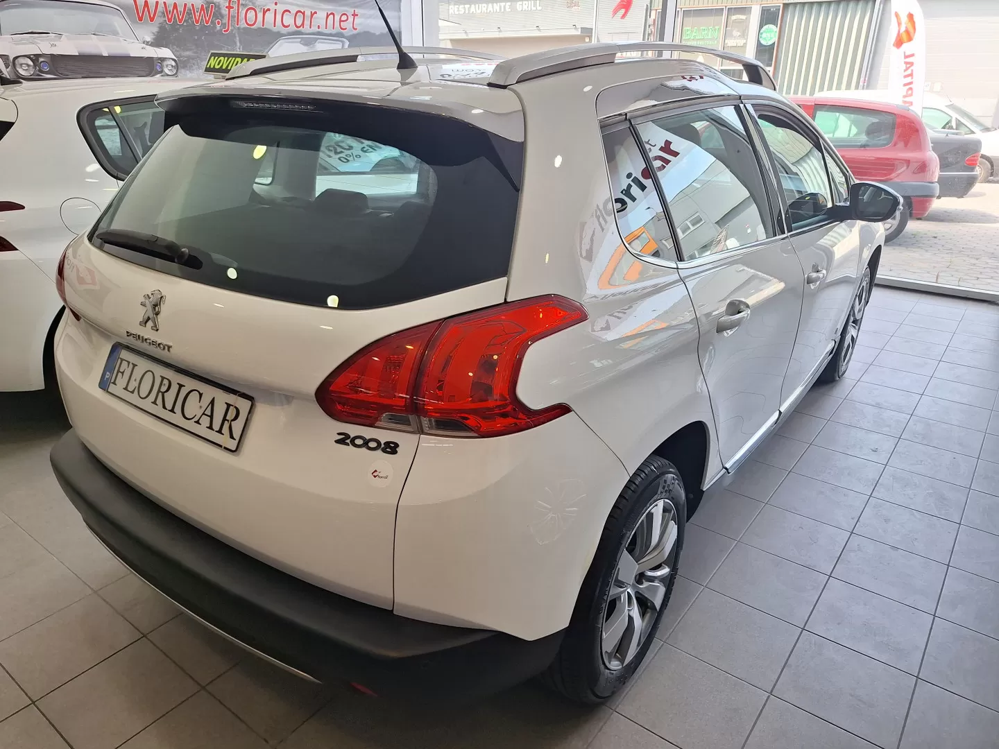 Peugeot 2008 1.2 VTi Allure - foto 7