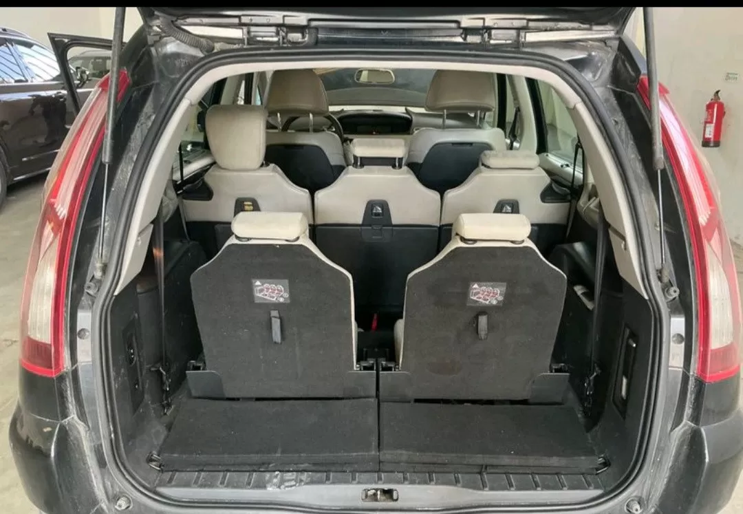 Citroën C4 Grand Picasso 1.6 HDi Exclusive CMP6 - foto 2