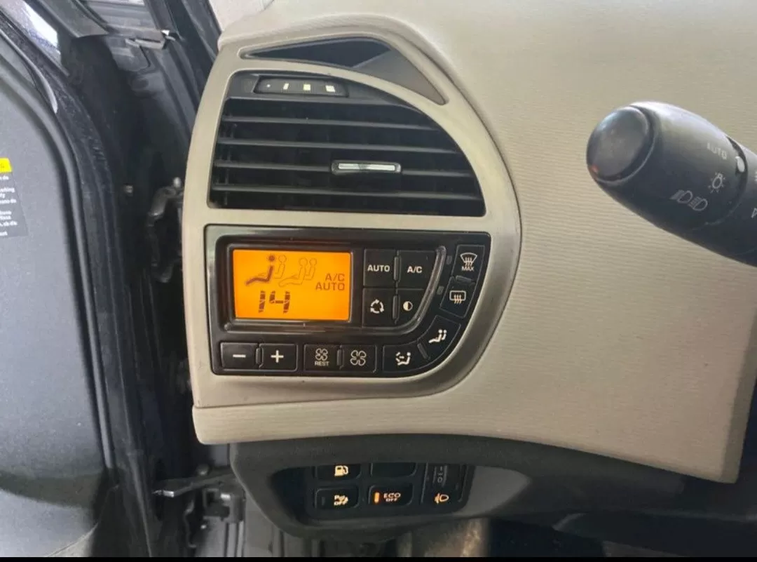 Citroën C4 Grand Picasso 1.6 HDi Exclusive CMP6 - foto 5