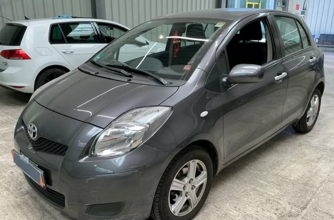 Toyota Yaris 1.0 VVT-i Cool Edition