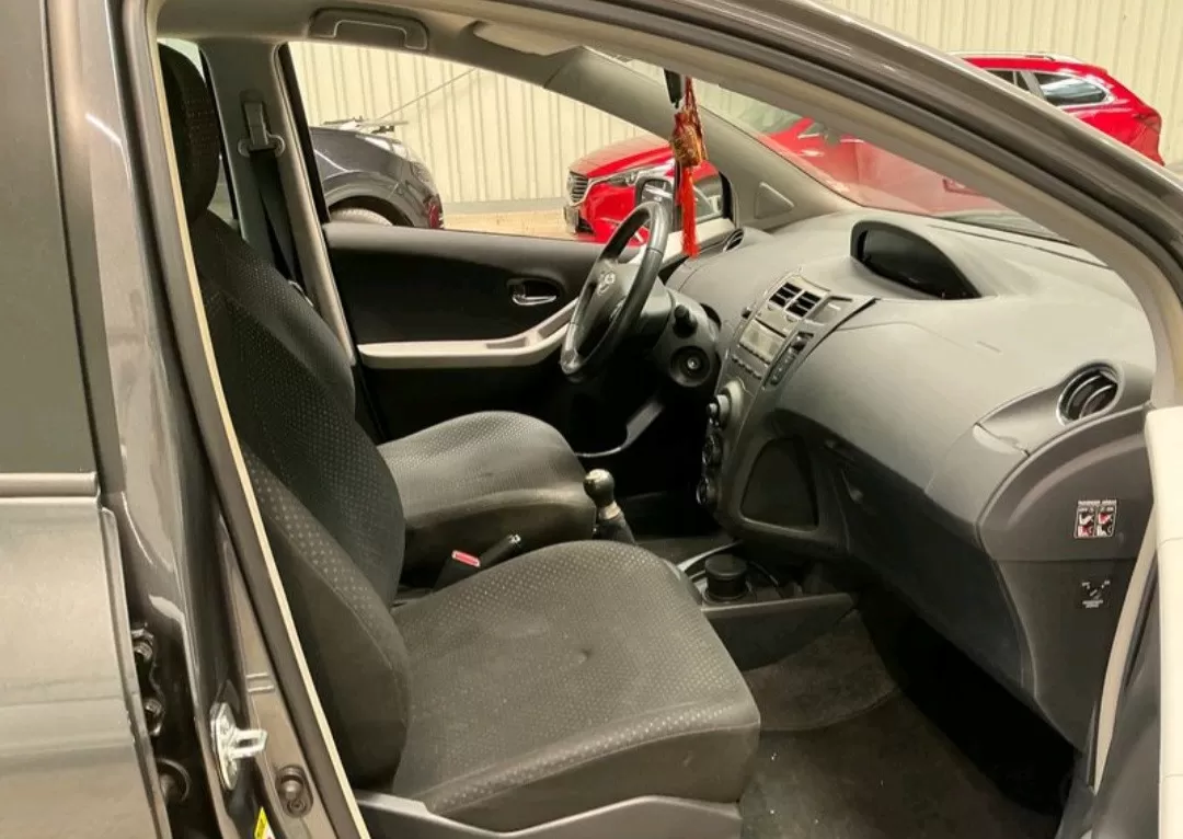 Toyota Yaris 1.0 VVT-i Cool Edition - foto 3
