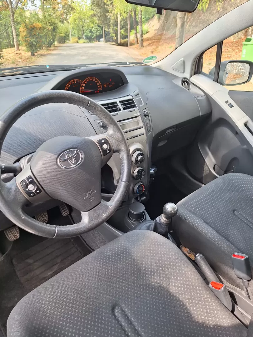Toyota Yaris 1.0 VVT-i Cool Edition - foto 3