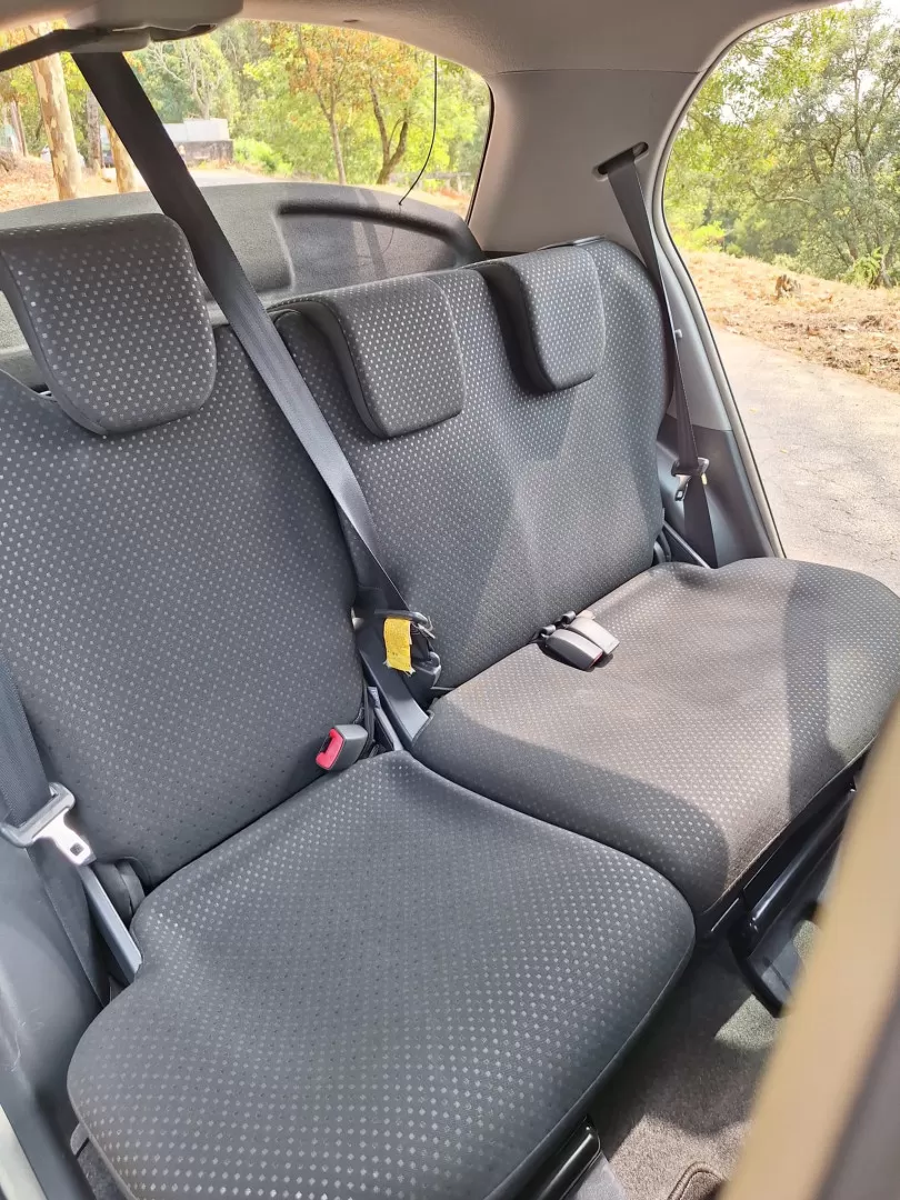 Toyota Yaris 1.0 VVT-i Cool Edition - foto 7