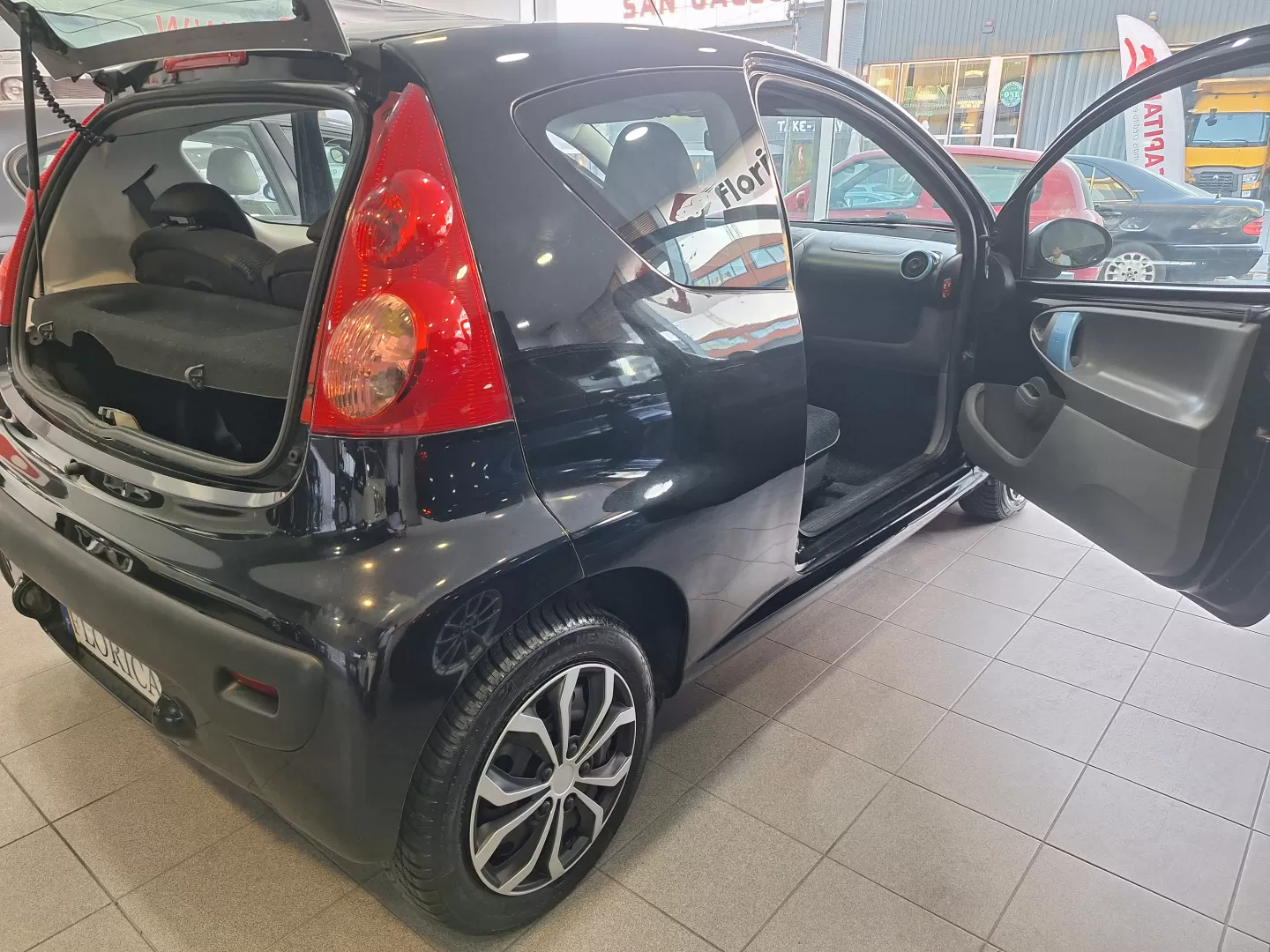 Peugeot 107 1.0 Trendy - foto 8