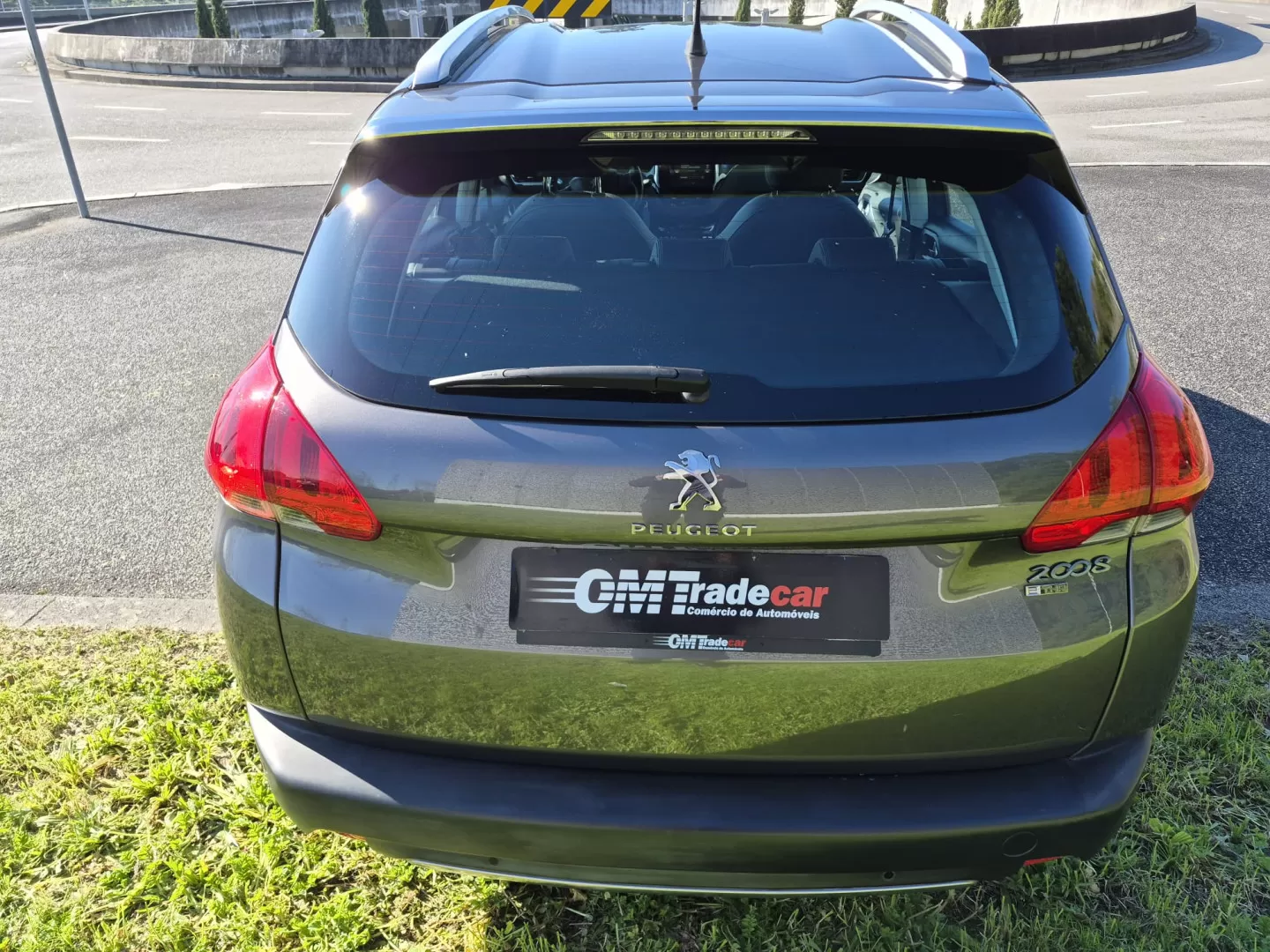 Peugeot 2008 PureTech 110 GPF EAT6 Black Edition - foto 6