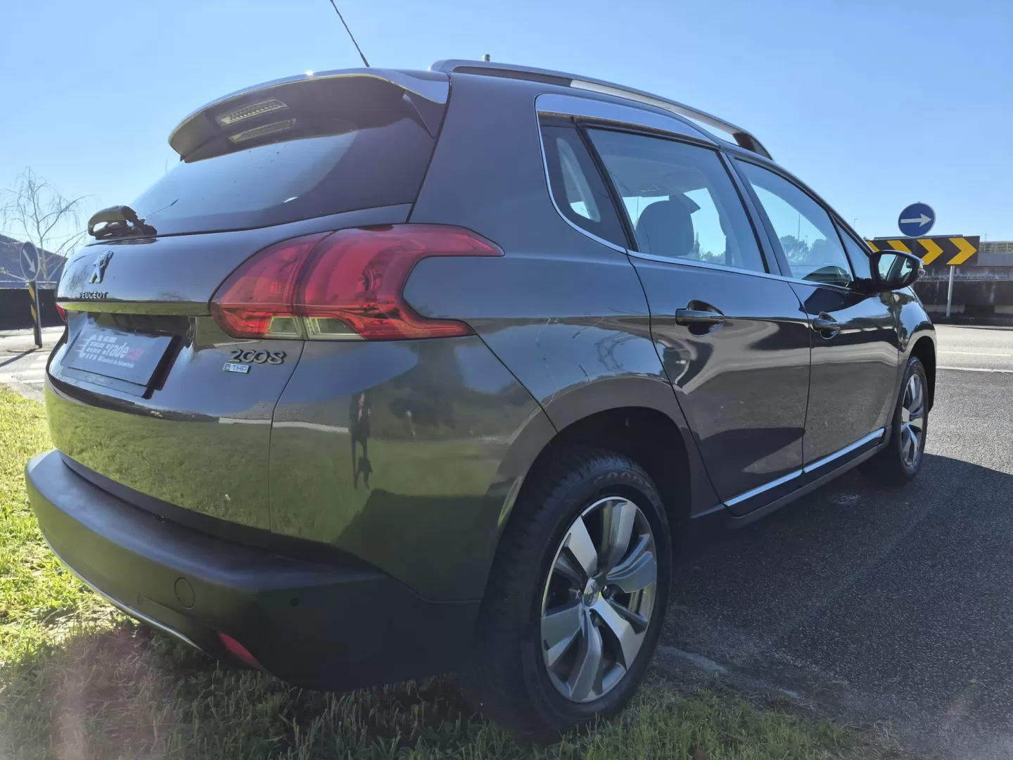 Peugeot 2008 PureTech 110 GPF EAT6 Black Edition - foto 3