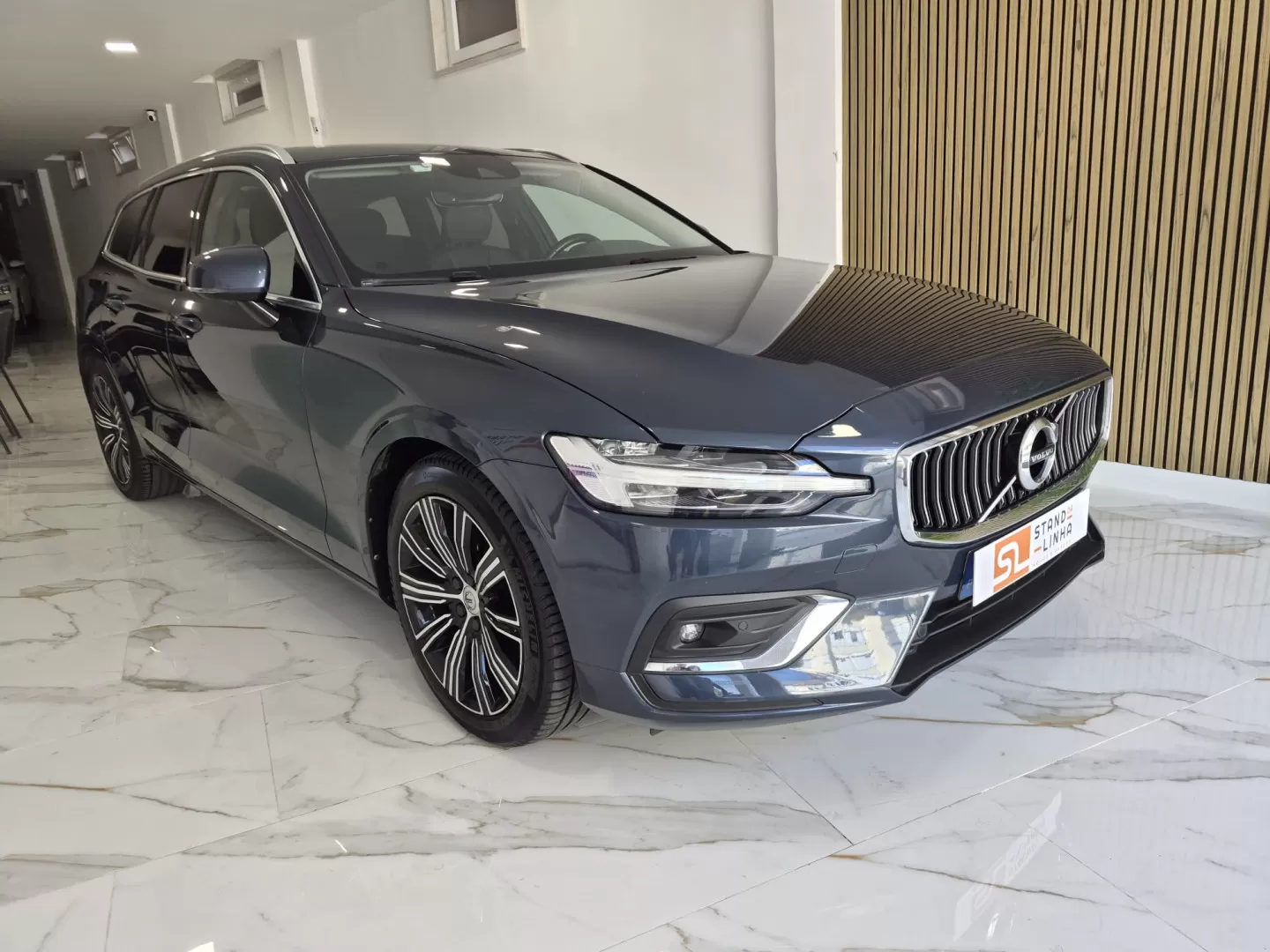 Volvo V60 2.0 B4 Inscription Geartronic - foto 5