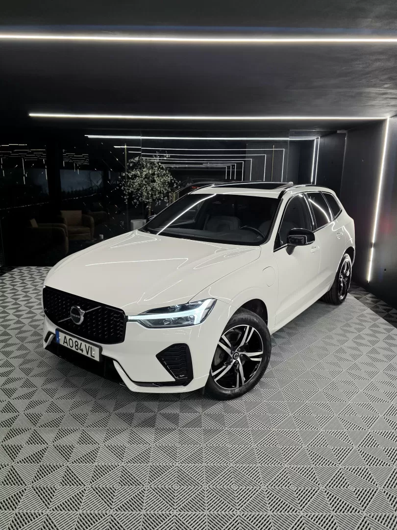 Volvo XC 60 2.0 T6 PHEV R-Design AWD - foto 5