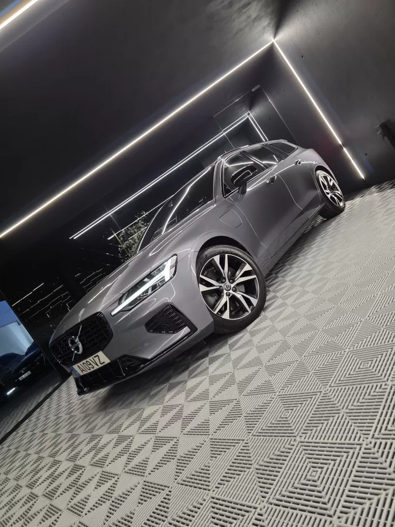 Volvo V60 2.0 T6 AWD TE R-Design - foto 2