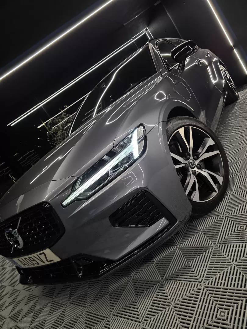 Volvo V60 2.0 T6 AWD TE R-Design - foto 6