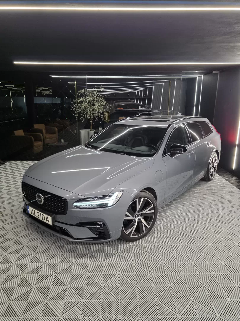 Volvo V90 2.0 T6 PHEV R-Design AWD - foto 2