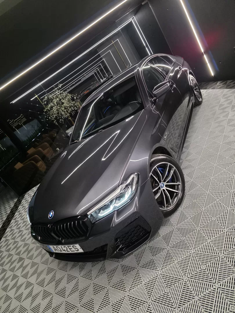 BMW 530 e Pack Desportivo M - foto 4