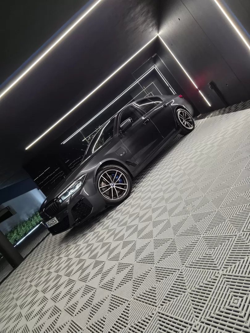 BMW 530 e Pack Desportivo M - foto 8
