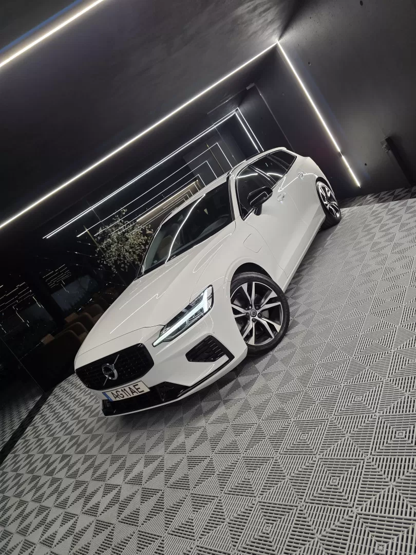 Volvo V60 2.0 T6 AWD TE R-Design Expression - foto 3