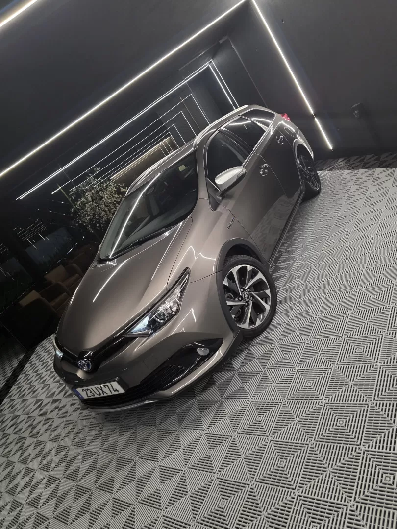 Toyota Auris Touring Sports 1.8 HSD Comfort +P.Techno+P.Sport - foto 8