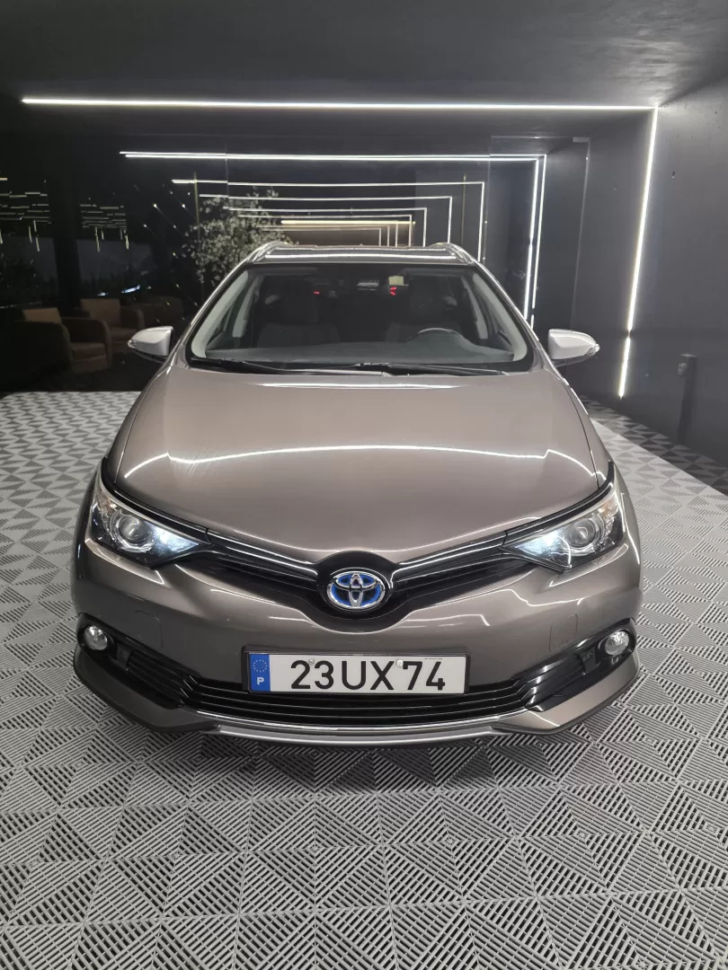 Toyota Auris Touring Sports 1.8 HSD Comfort +P.Techno+P.Sport - foto 3
