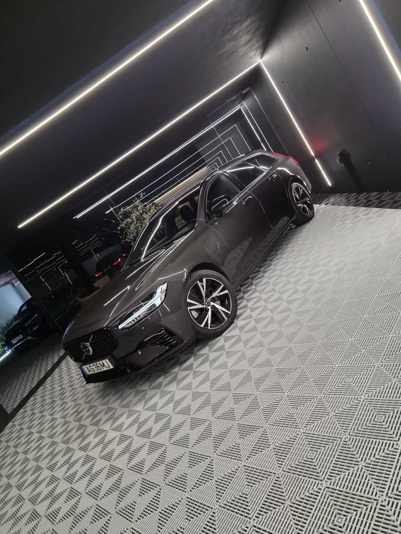 Volvo V90 2.0 T6 PHEV R-Design AWD - foto 3
