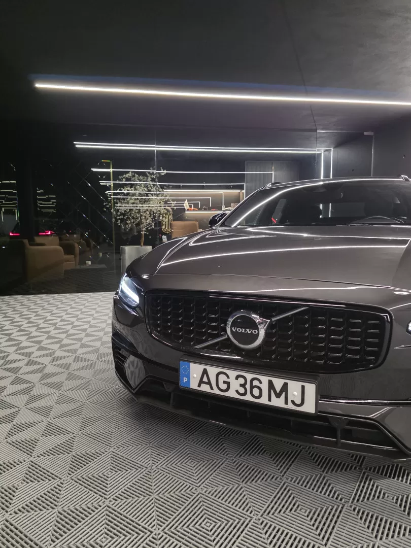 Volvo V90 2.0 T6 PHEV R-Design AWD - foto 4