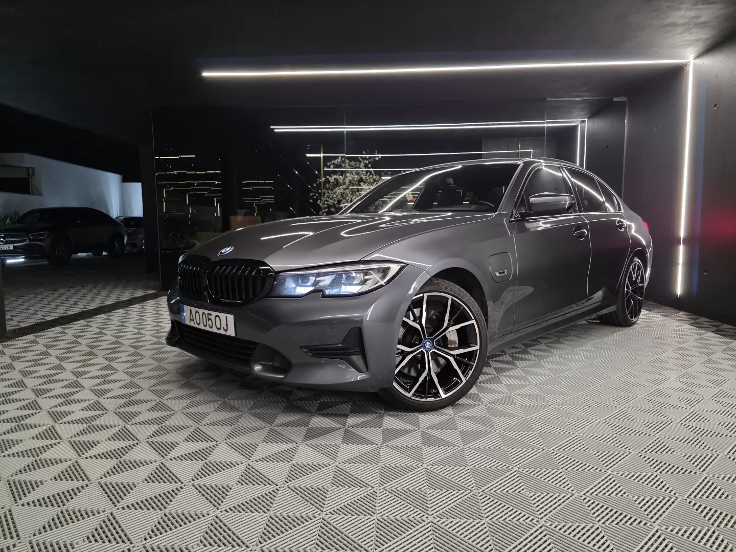 BMW 330 e Line Sport Auto