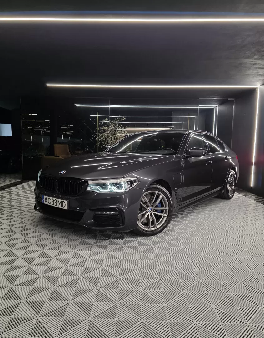 BMW 530 e Pack Desportivo M