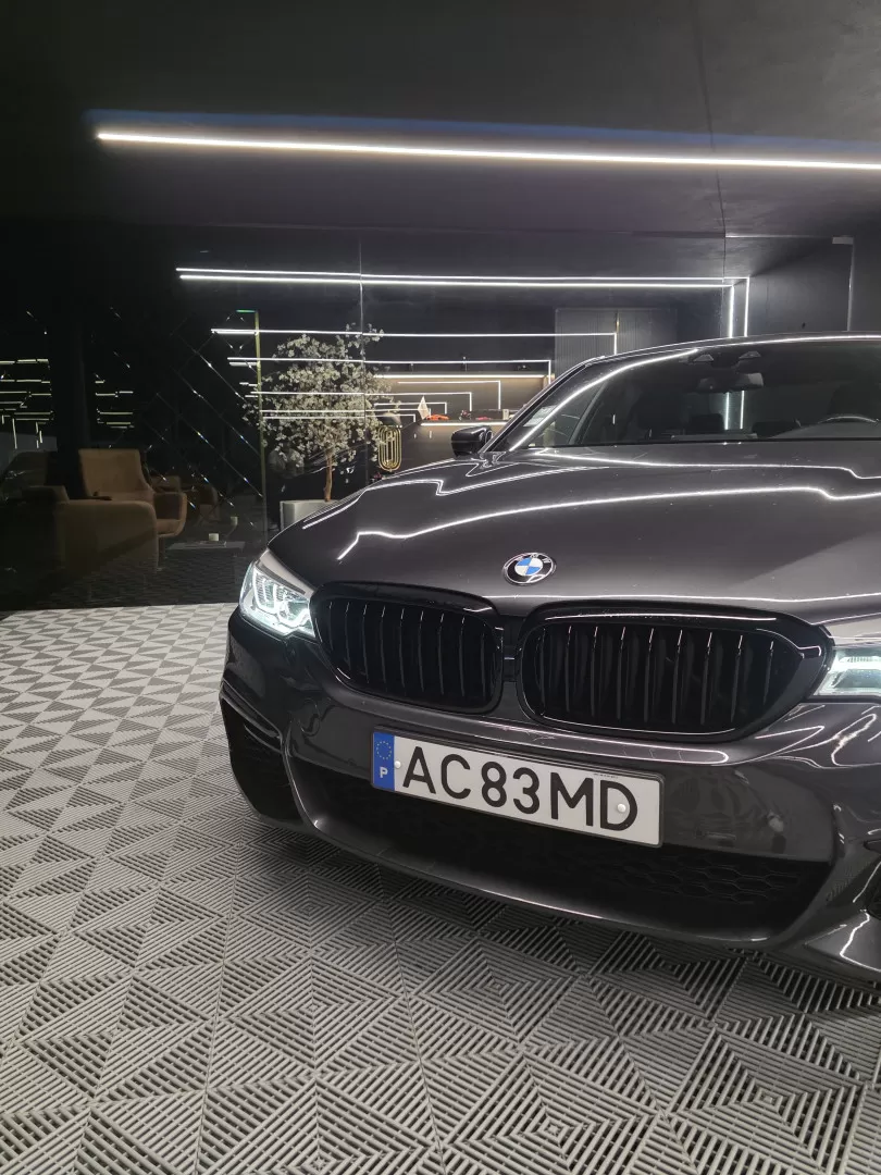 BMW 530 e Pack Desportivo M - foto 6