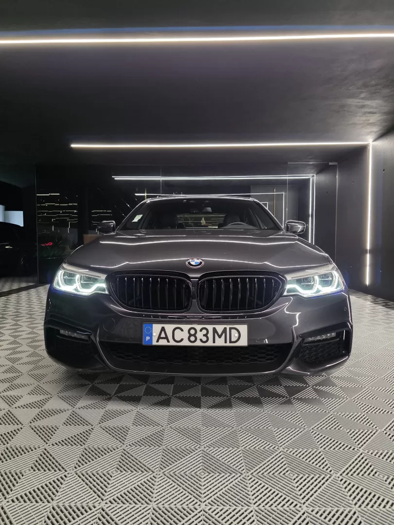 BMW 530 e Pack Desportivo M - foto 7