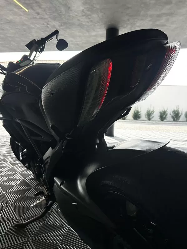 Ducati Diavel Carbon - foto 2