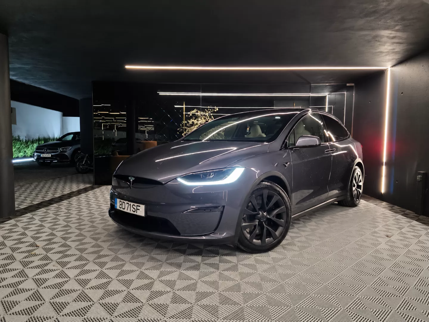 Tesla Model X LONG RANGE AWD - foto 2