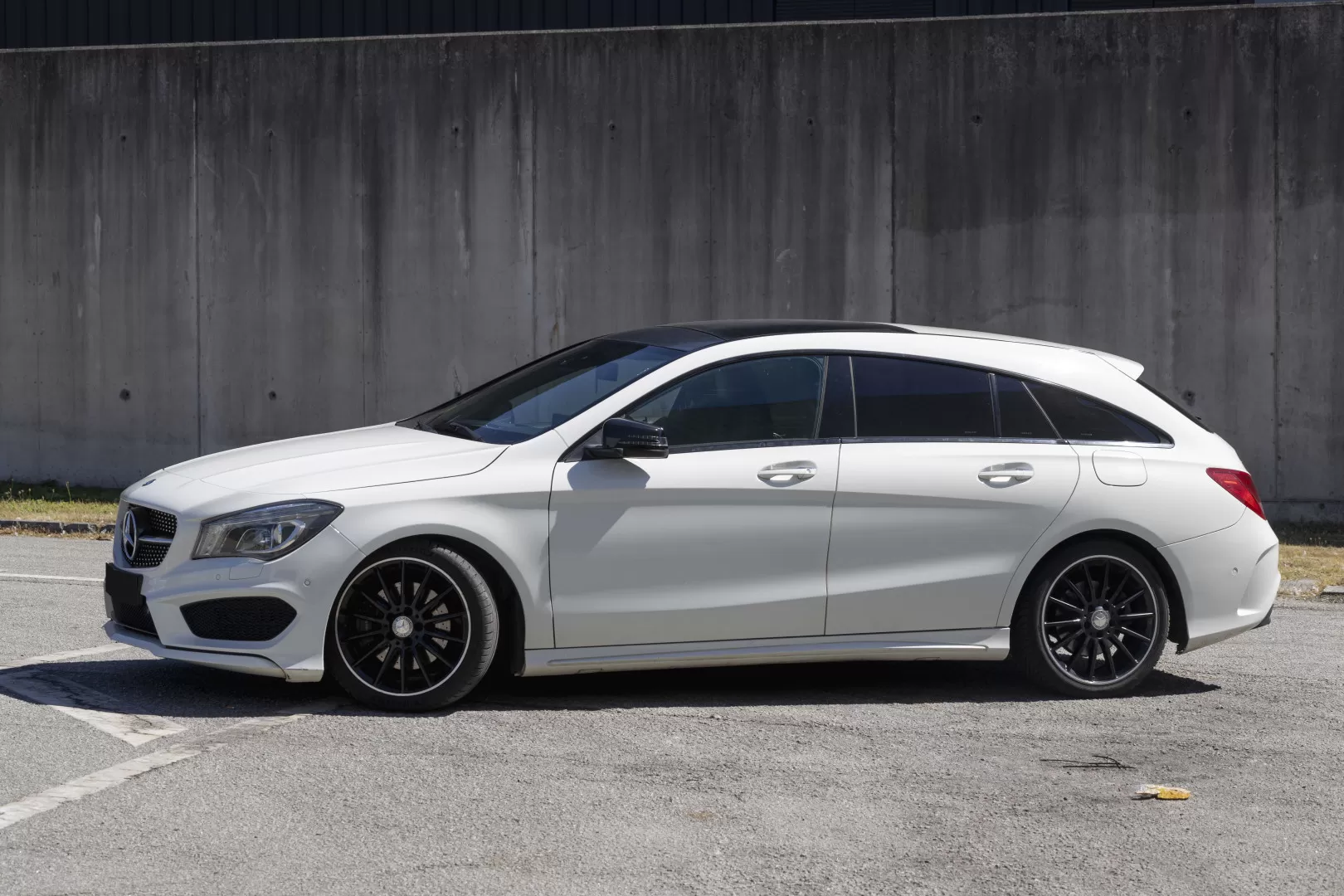 Mercedes-Benz CLA 220 D SHOOTING BRAKE ORANGE - AMG LINE - foto 2