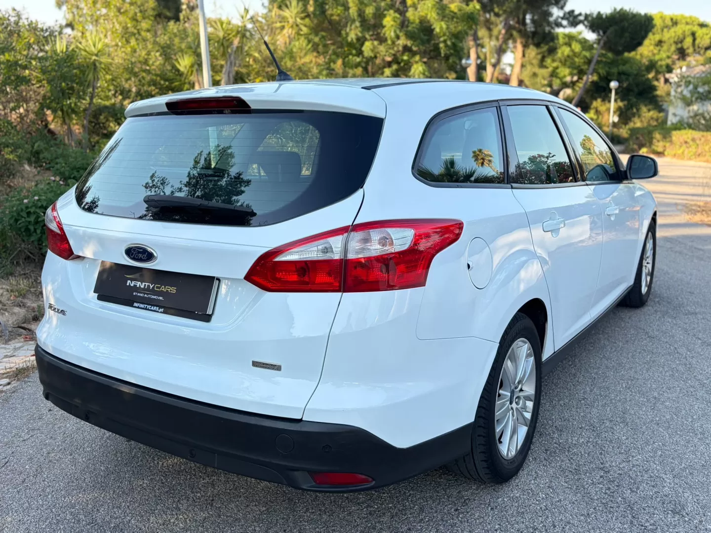 Ford Focus SW 1.0 EcoBoost Business - foto 4