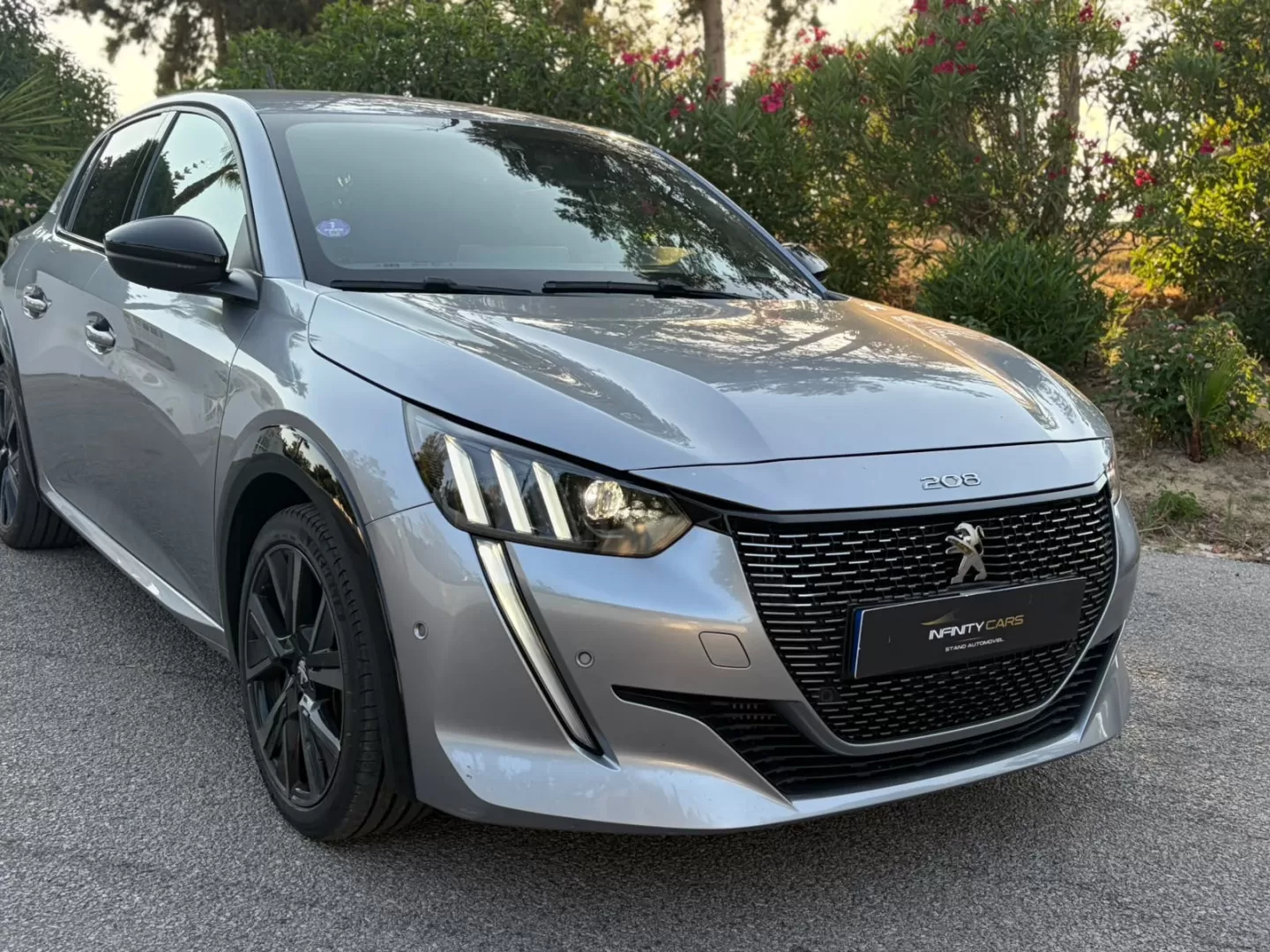 Peugeot 208 1.2 PureTech GT Pack EAT8 - foto 4