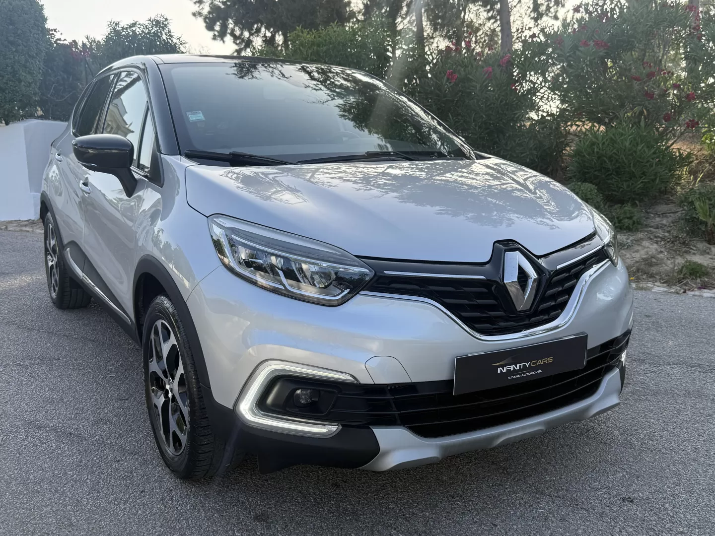 Renault Captur 1.0 TCe Exclusive - foto 3