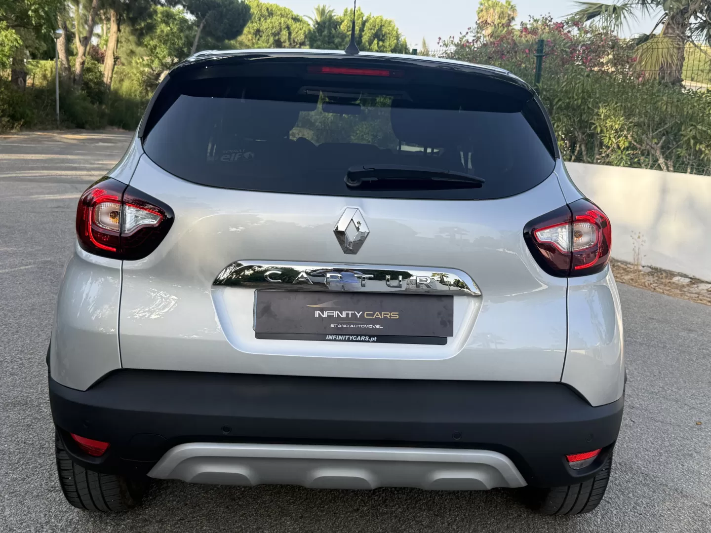 Renault Captur 1.0 TCe Exclusive - foto 8