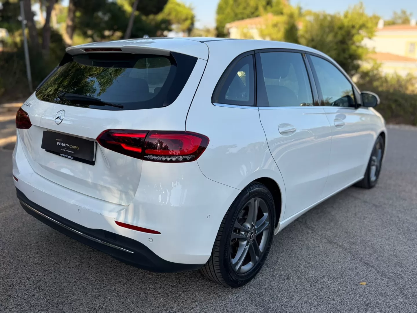 Mercedes-Benz B 180 d Style Plus - foto 3