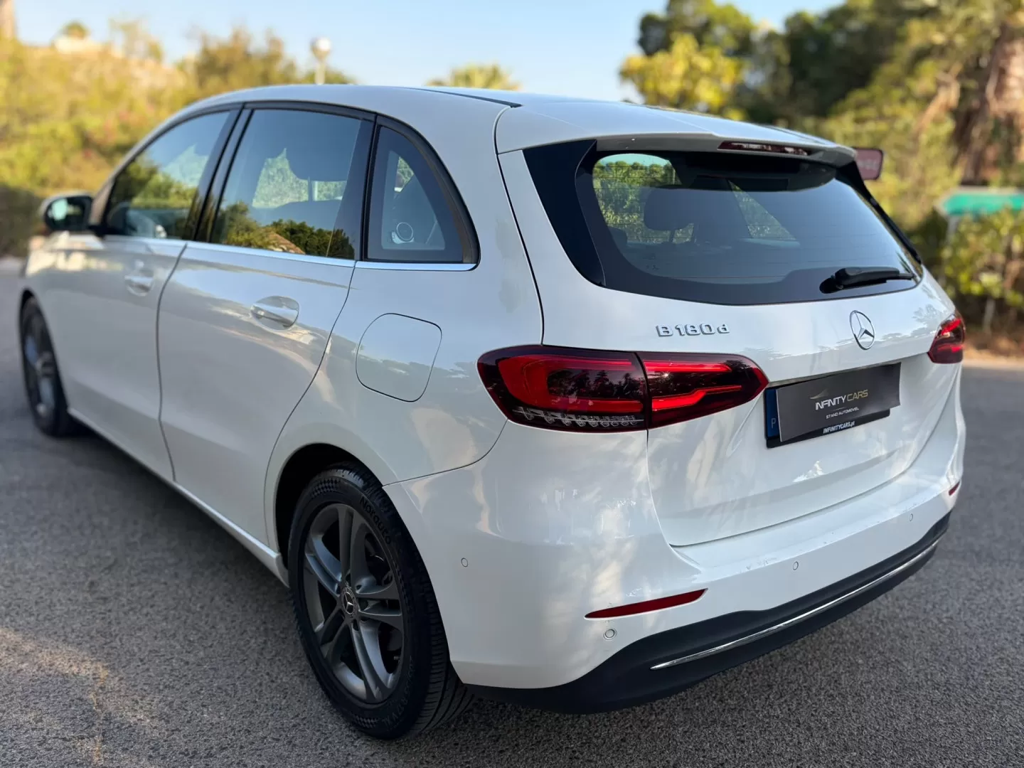 Mercedes-Benz B 180 d Style Plus - foto 4