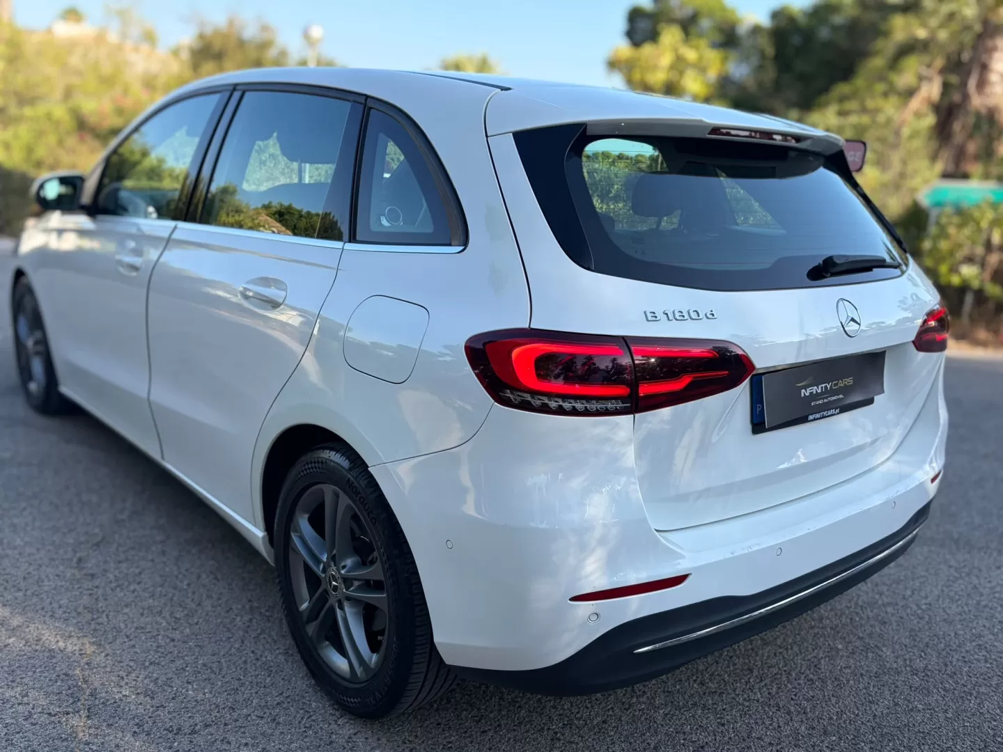 Mercedes-Benz B 180 d Style Plus - foto 6