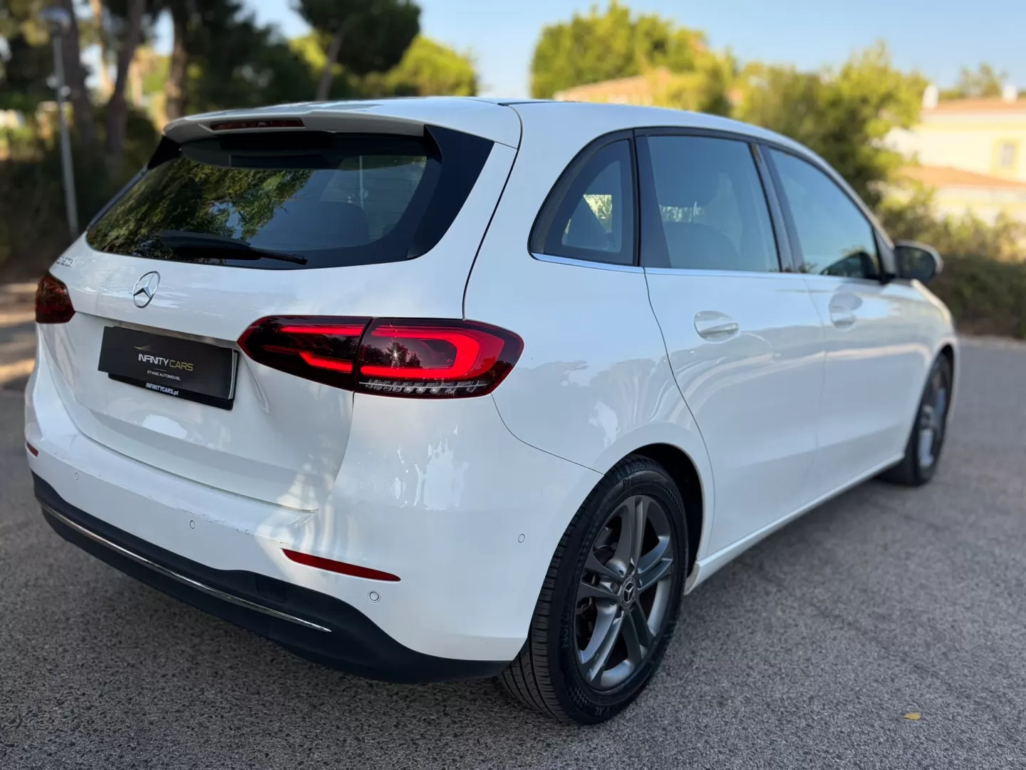 Mercedes-Benz B 180 d Style Plus - foto 7